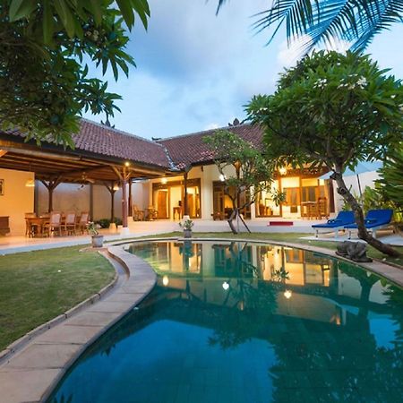 Bali Royal Heritage Villas Семиняк Екстериор снимка