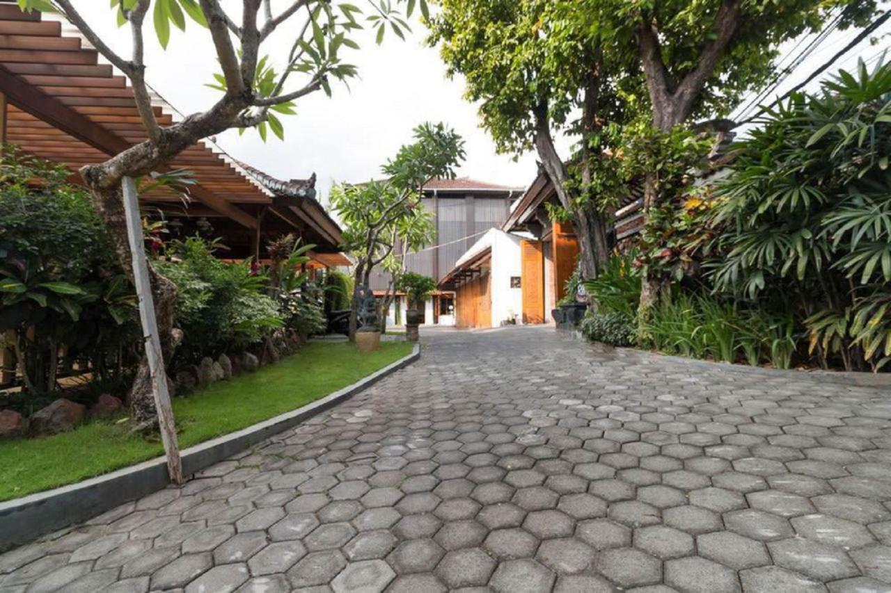 Bali Royal Heritage Villa Семиняк Екстериор снимка