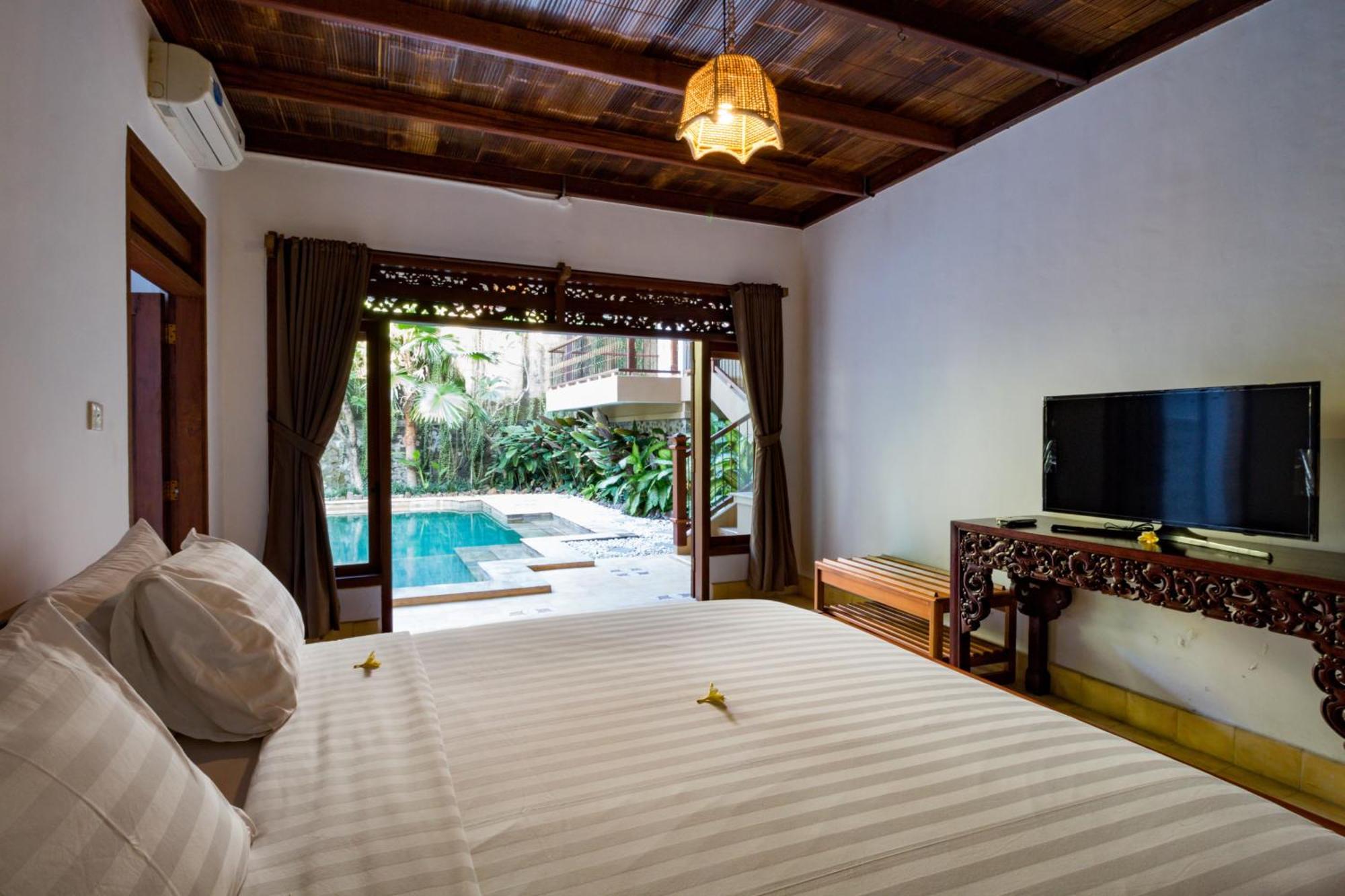 Bali Royal Heritage Villa Семиняк Екстериор снимка