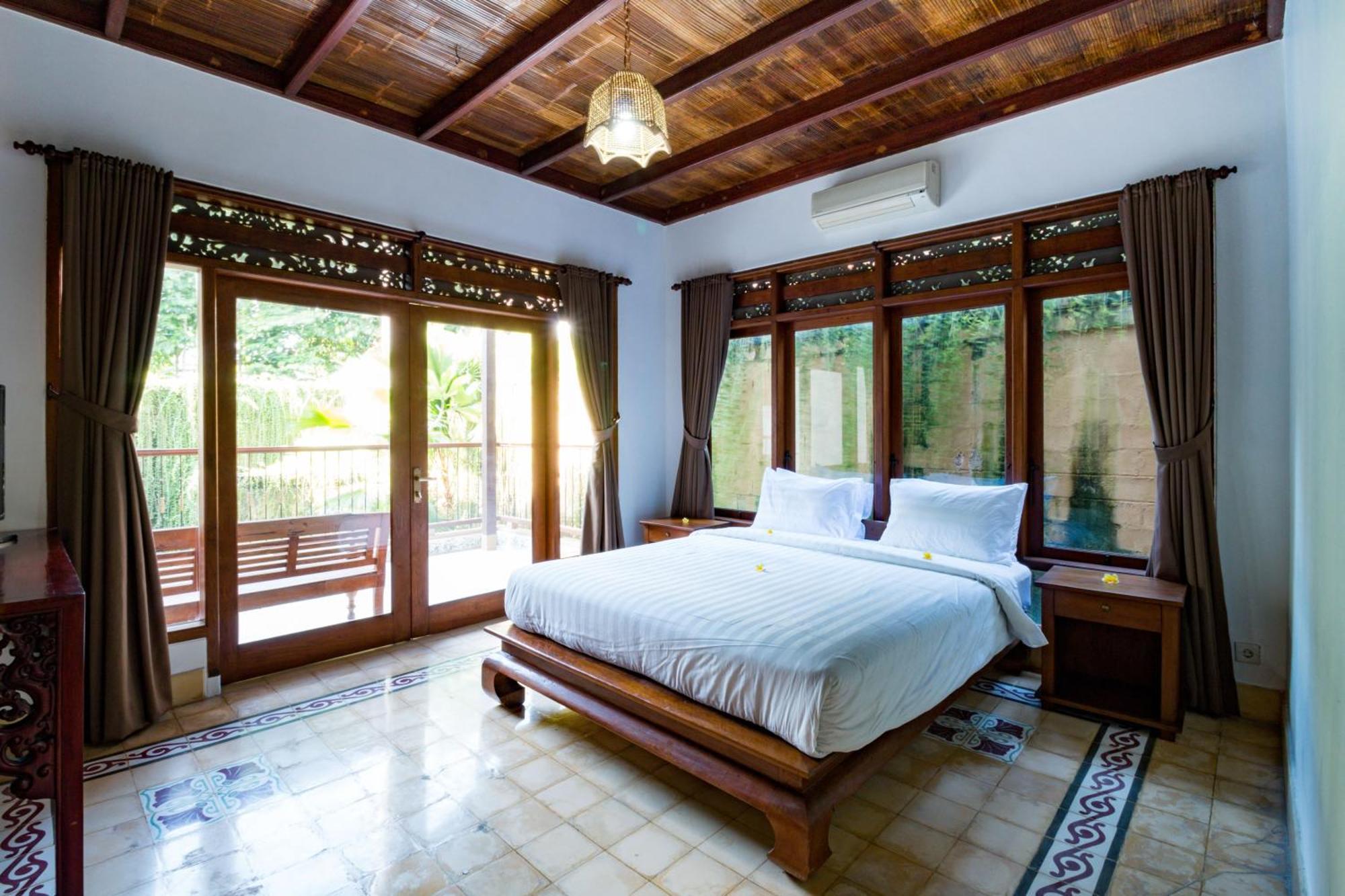 Bali Royal Heritage Villa Семиняк Екстериор снимка
