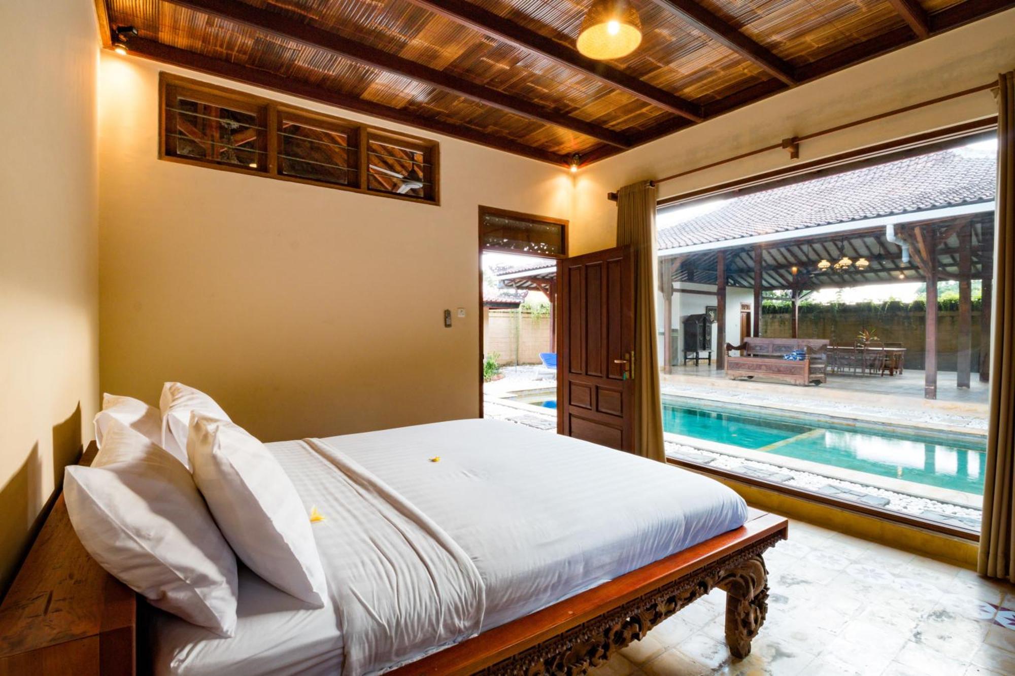Bali Royal Heritage Villa Семиняк Екстериор снимка
