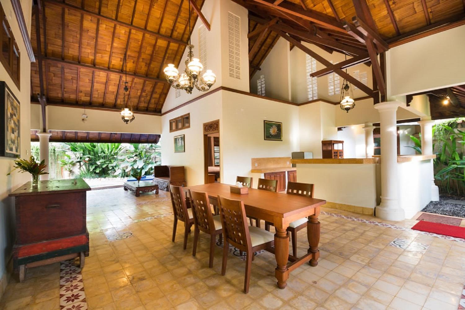 Bali Royal Heritage Villa Семиняк Екстериор снимка